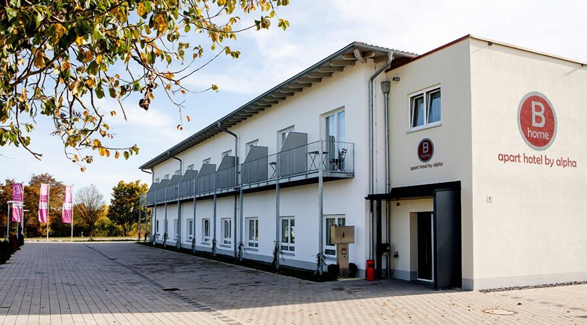 Vista Exterior B Home Apart Hotel by Alpha