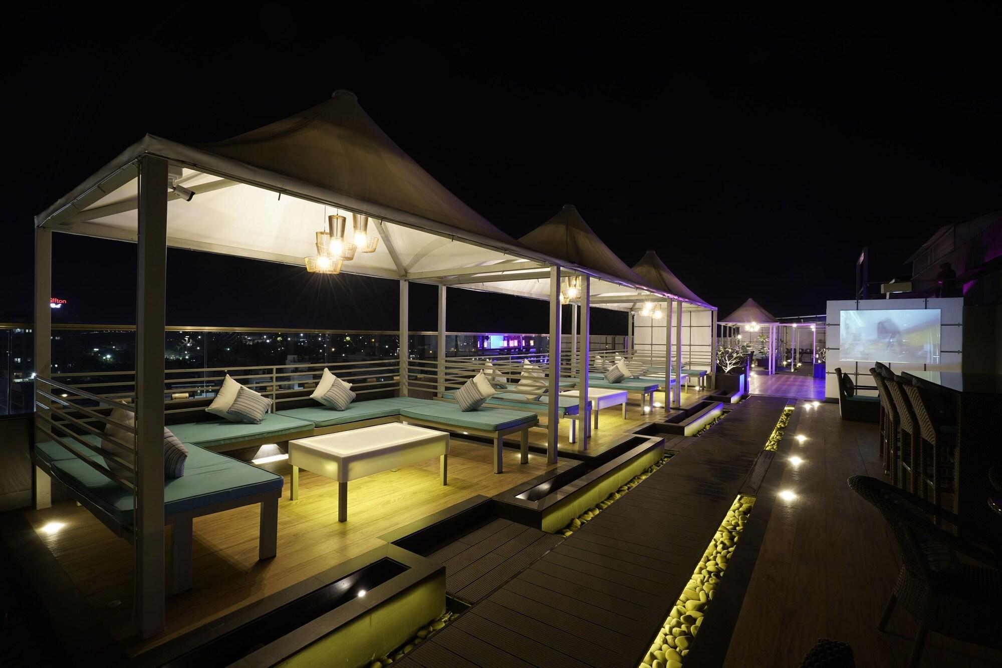 Bar/Salón Brilliant Hotel & Convention Center