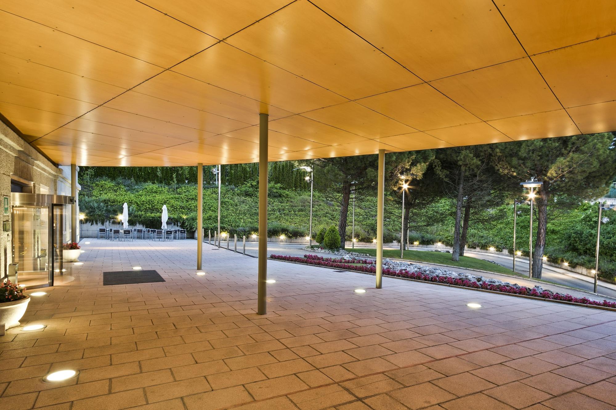 Vista Exterior Abba Burgos Hotel