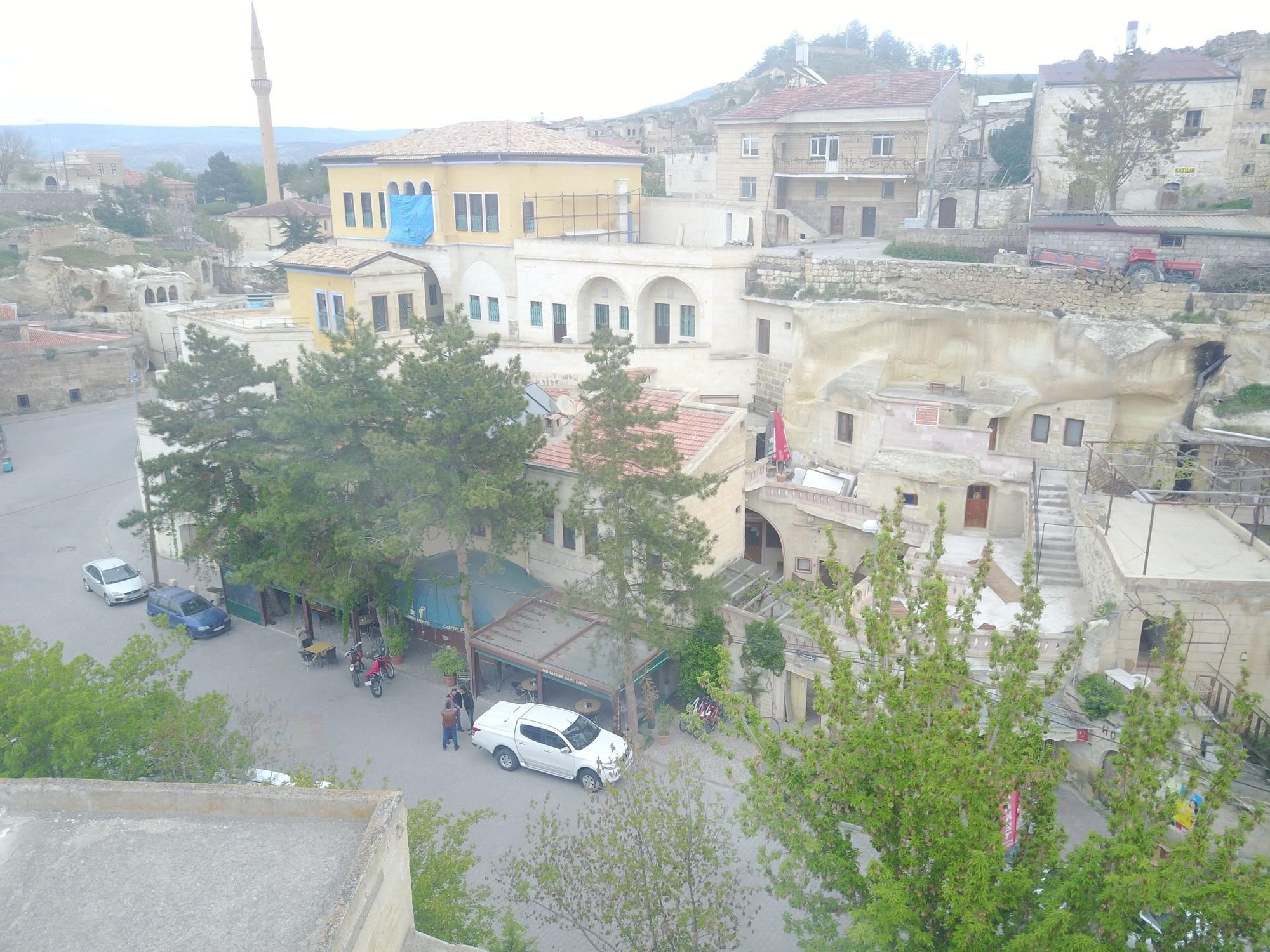 Vista Exterior Monastery Cave Hotel