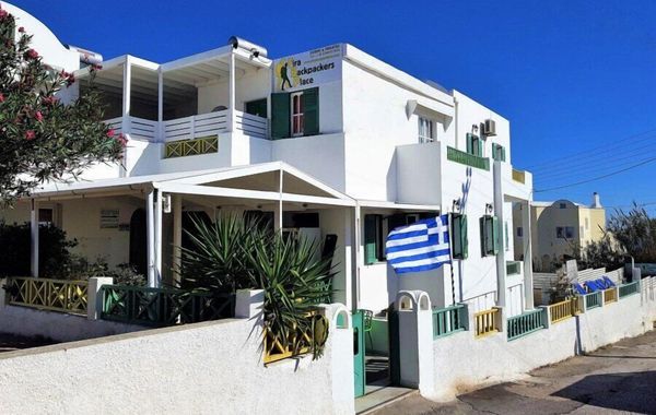 Fira Backpackers Place