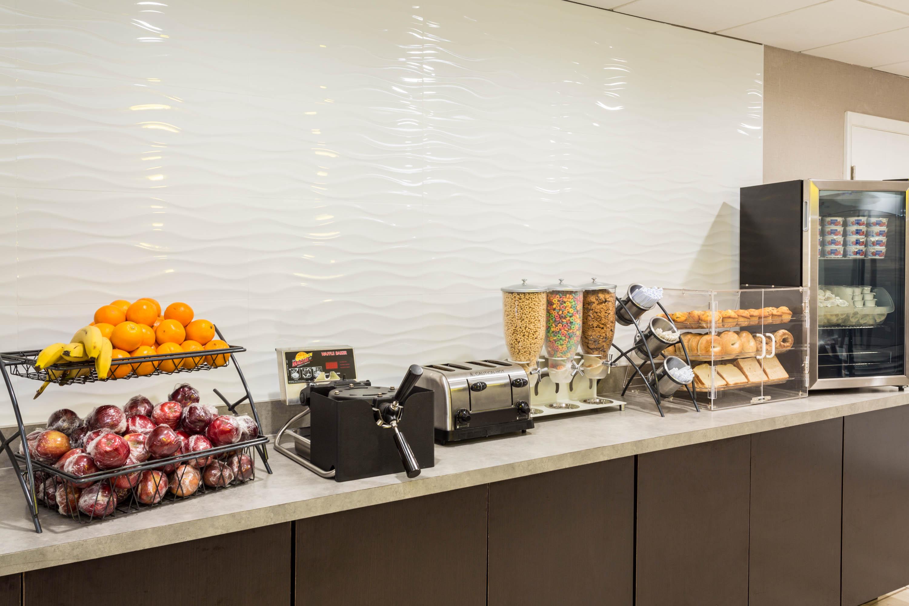 Restaurant La Quinta Inn & Suites by Wyndham Orlando Universal area