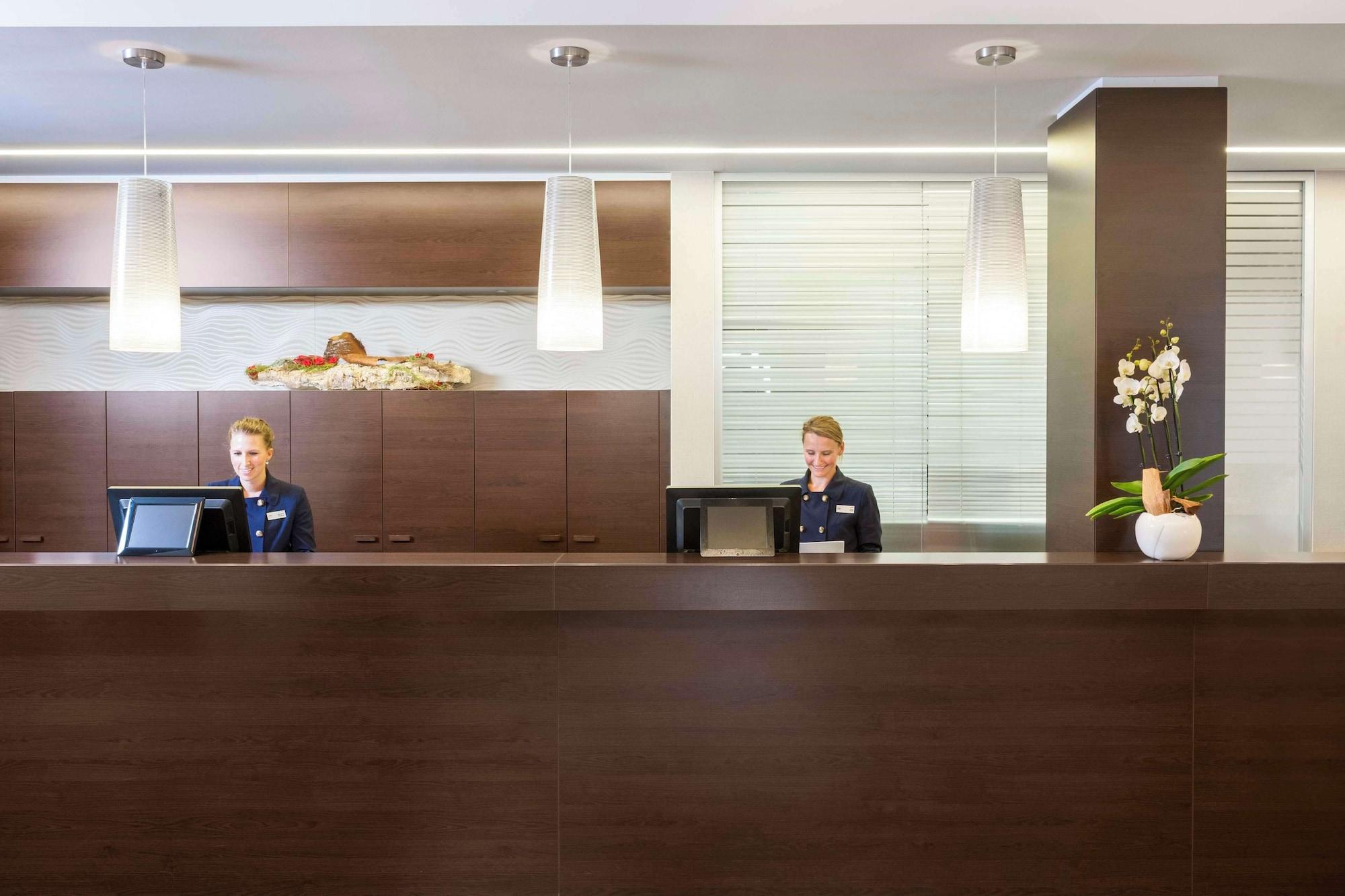 Vista Lobby NH Berlin Potsdamer Platz