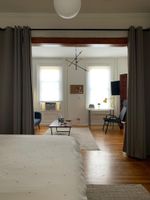 Alquiler Vacacional - Charming Bright Apartment, Parking, 20 mins to NYC