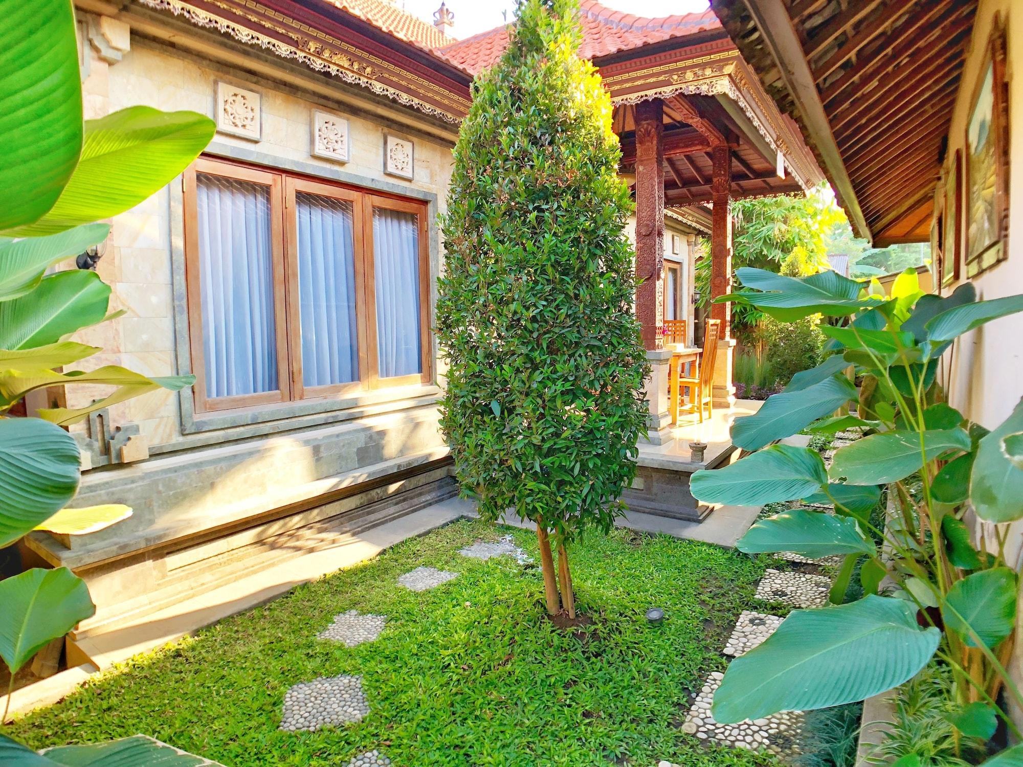 Vista Exterior Uma Dewi Guest House