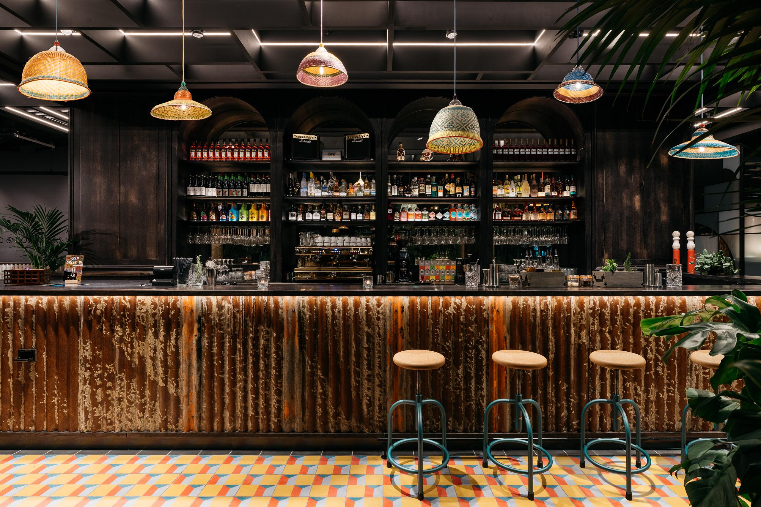 Bar/Salón Ruby Zoe Hotel London by IHG