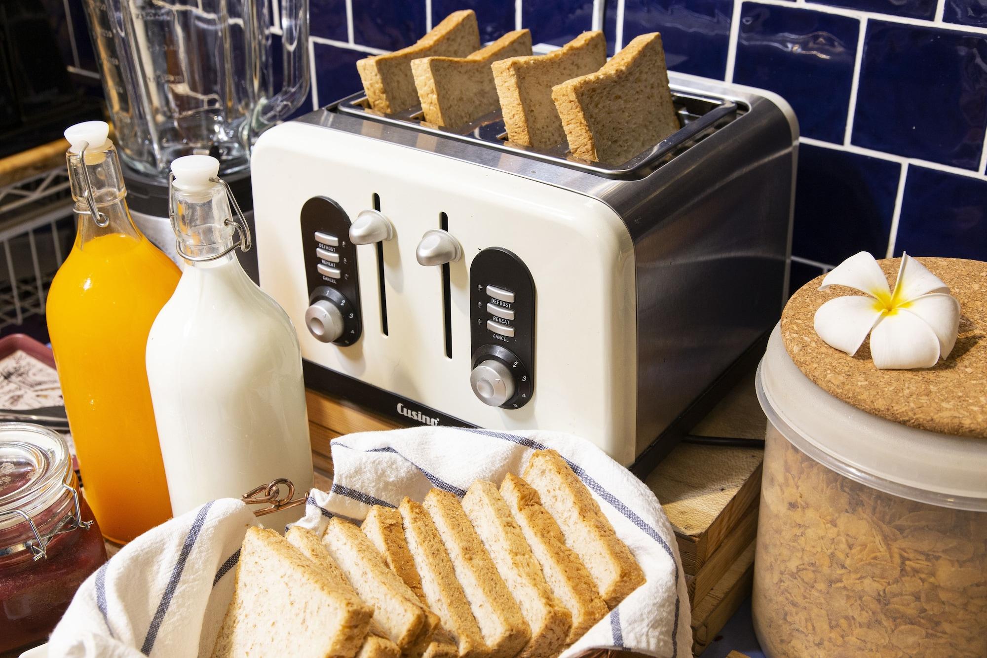 Restaurant Home16 Hostel 16