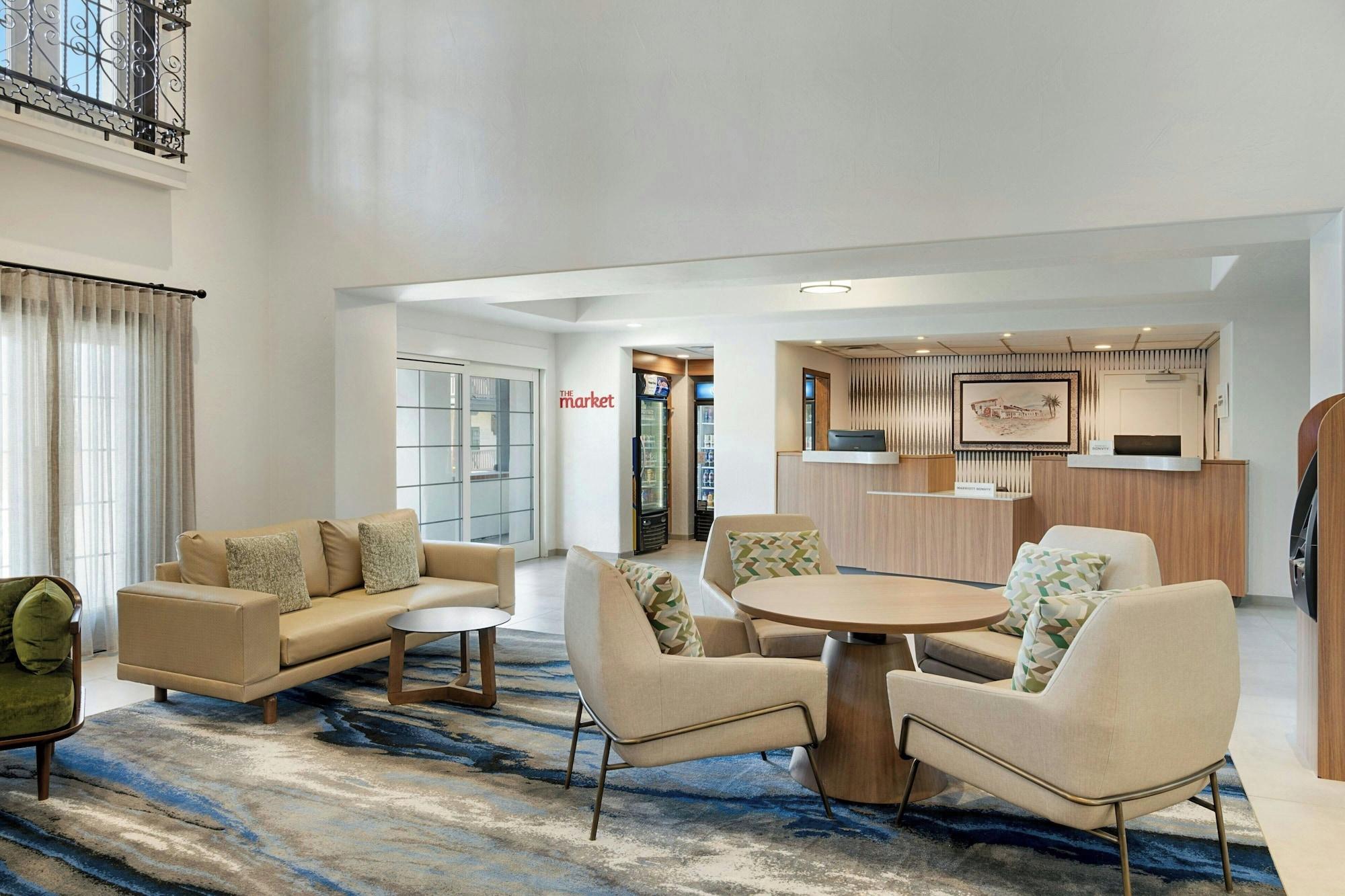 Vista Lobby Fairfield Inn & Suites San Diego Old Town