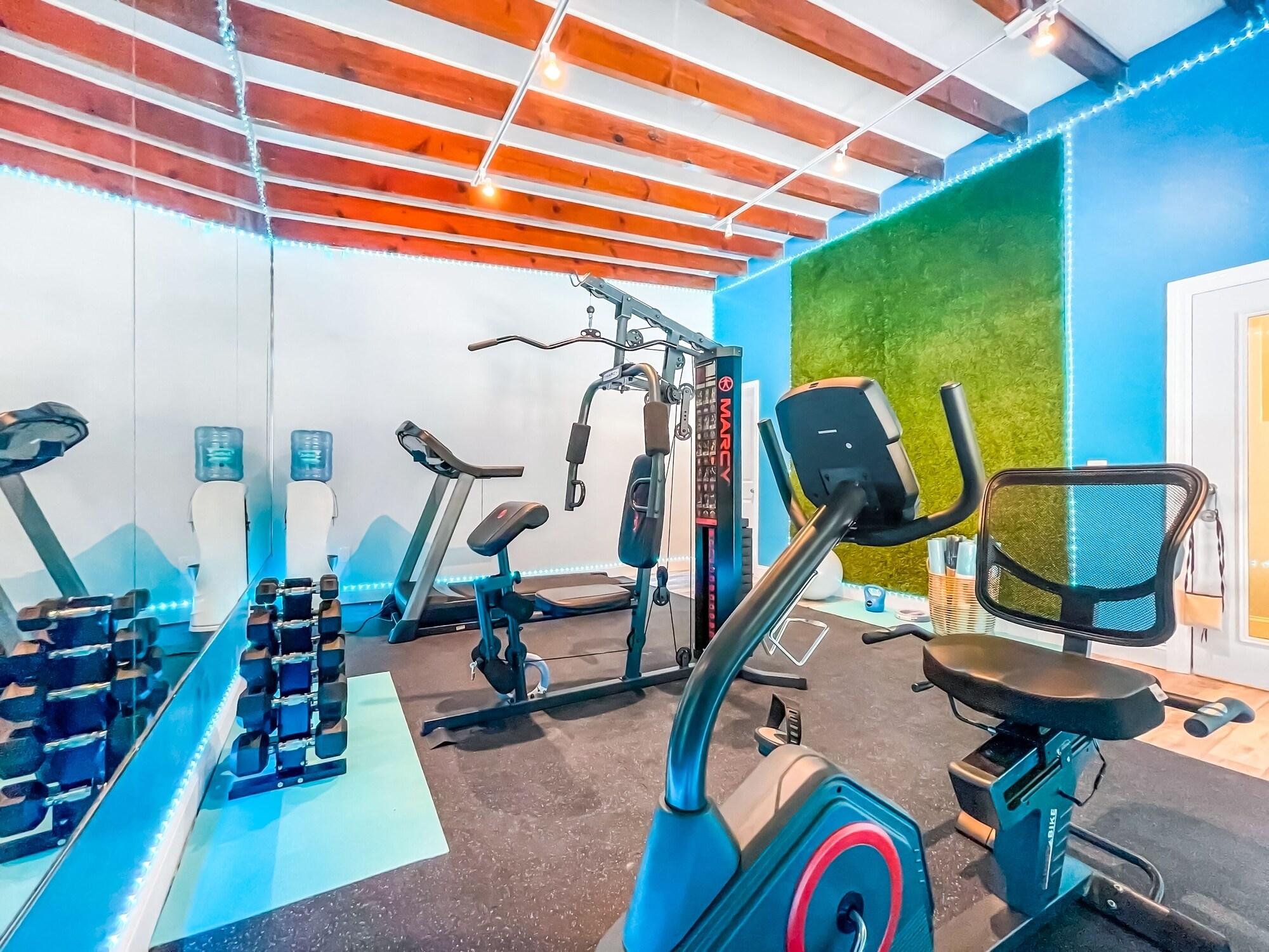 Gimnasio Neptune Oceanfront Rentals