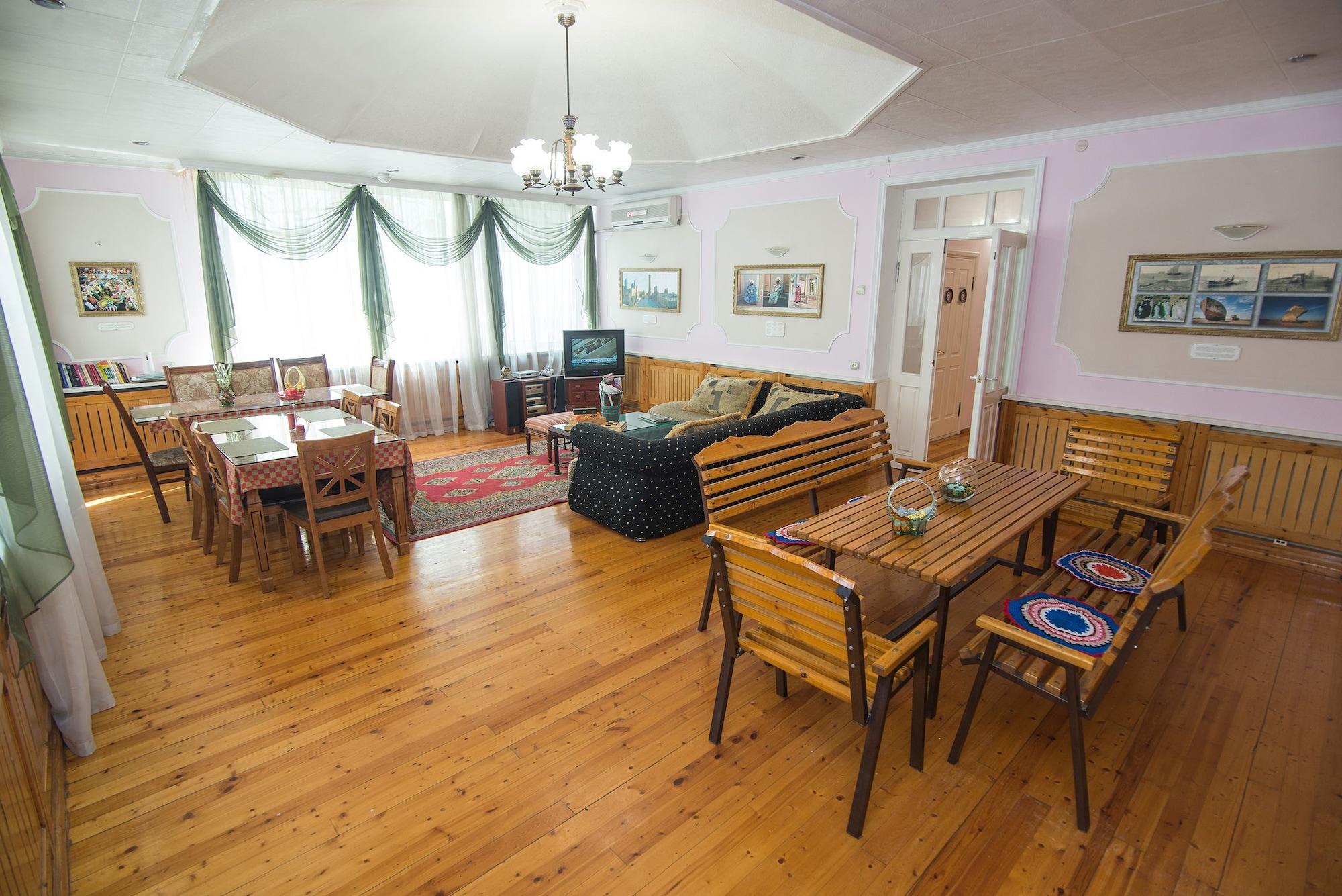 Vista Lobby Art Hostel