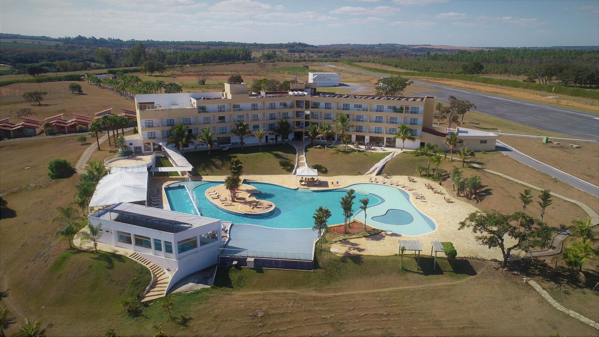 Vista Exterior Ramada by Wyndham Furnaspark