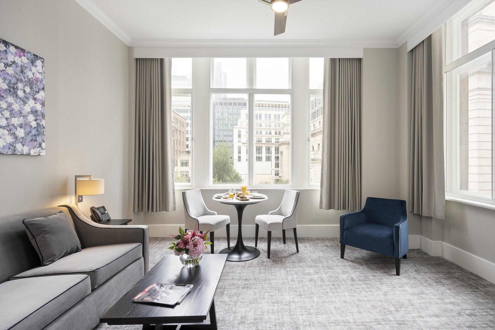 Equipamiento de Habitación Tower Residences by Blue Orchid