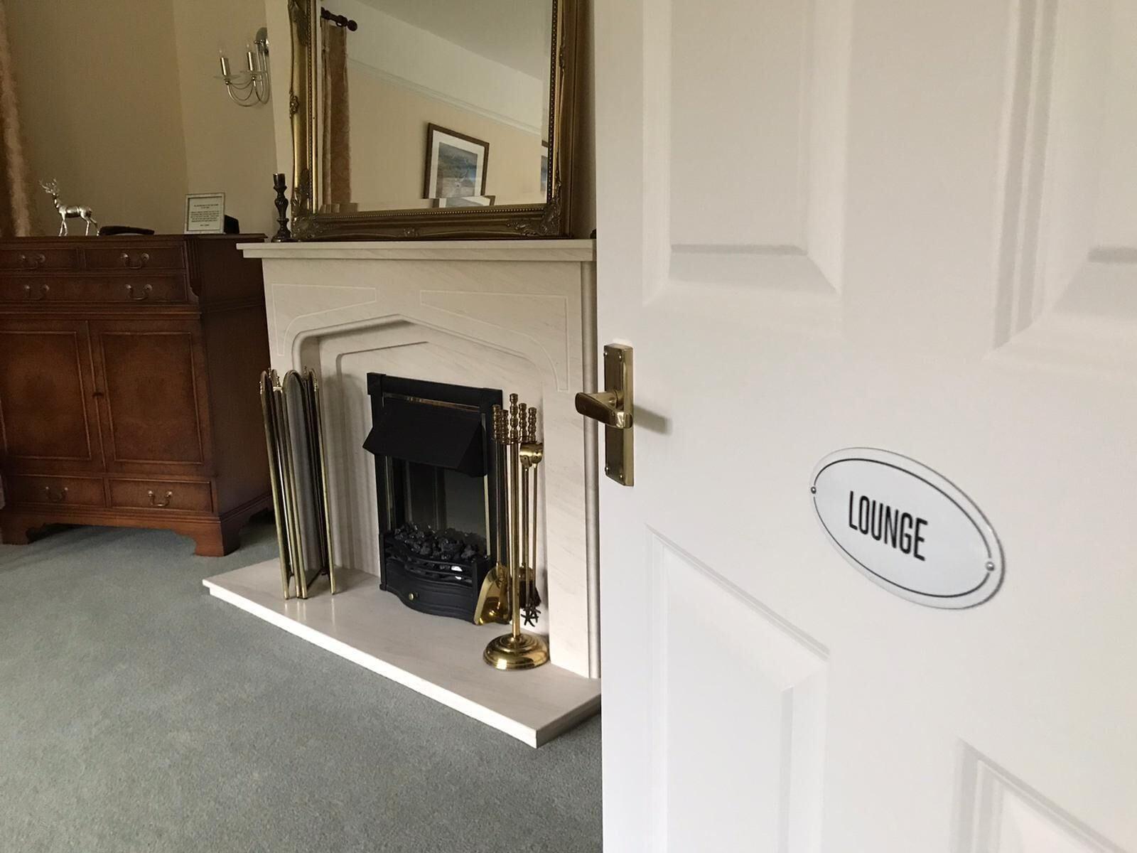 Bar/Salón Coombe House