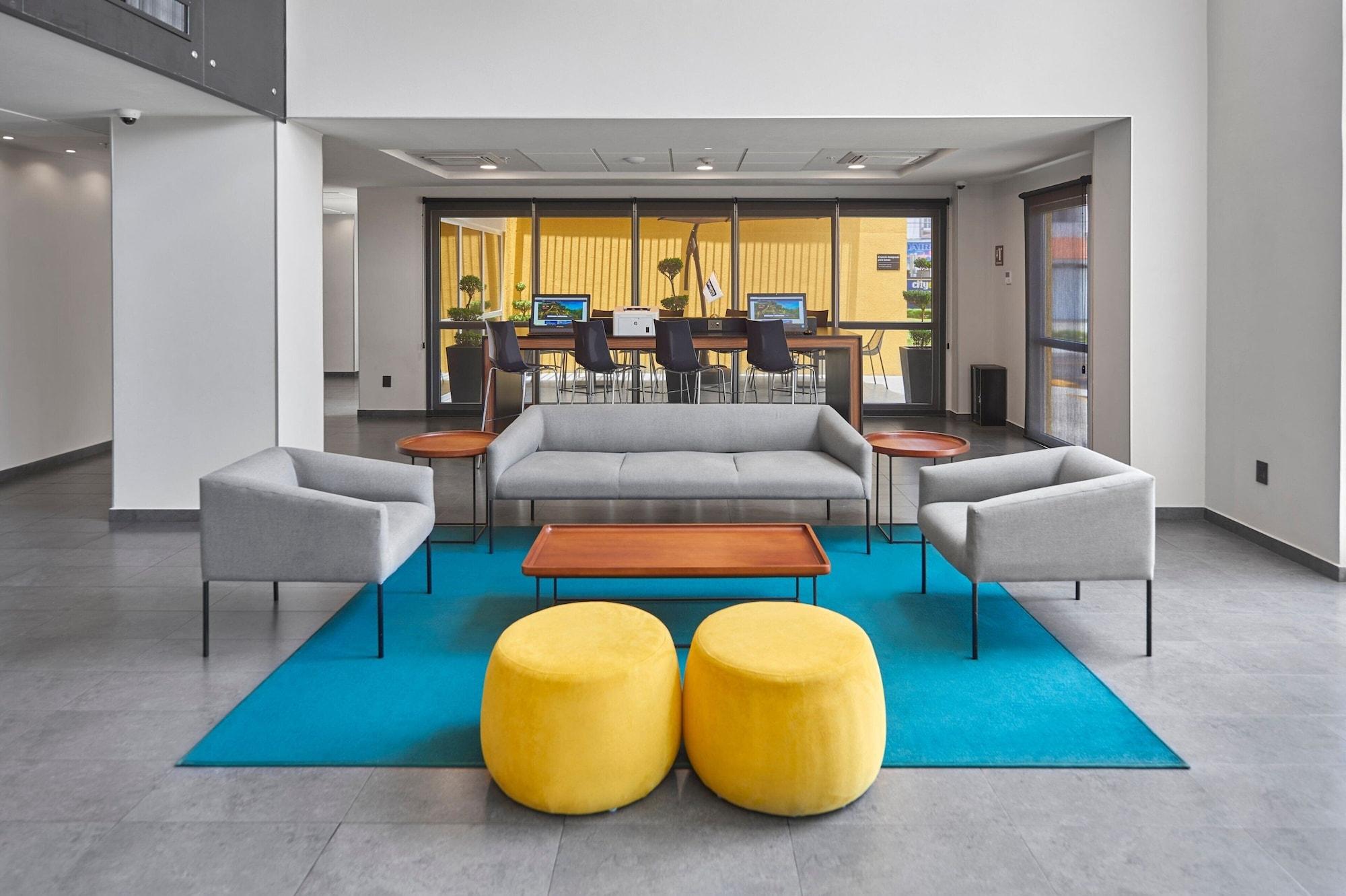 Vista Lobby City Express by Marriott Tepic