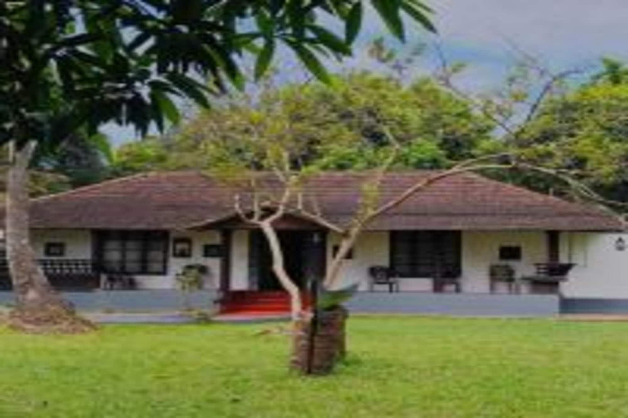 Comodidades del Alojamiento Arogya lake resort