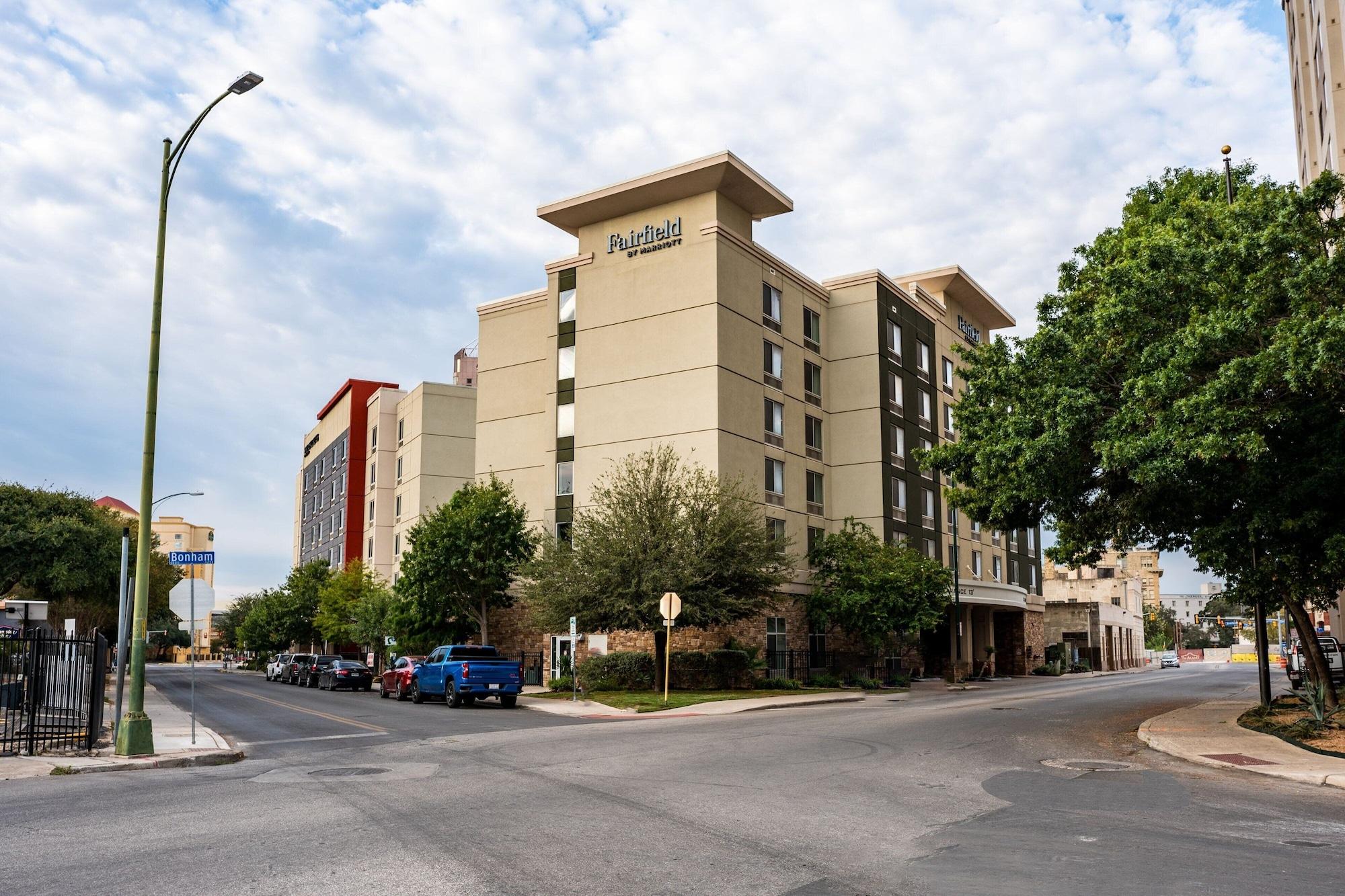 Vista Exterior SpringHill Suites by Marriott San Antonio Alamo Plaza/Convention Center