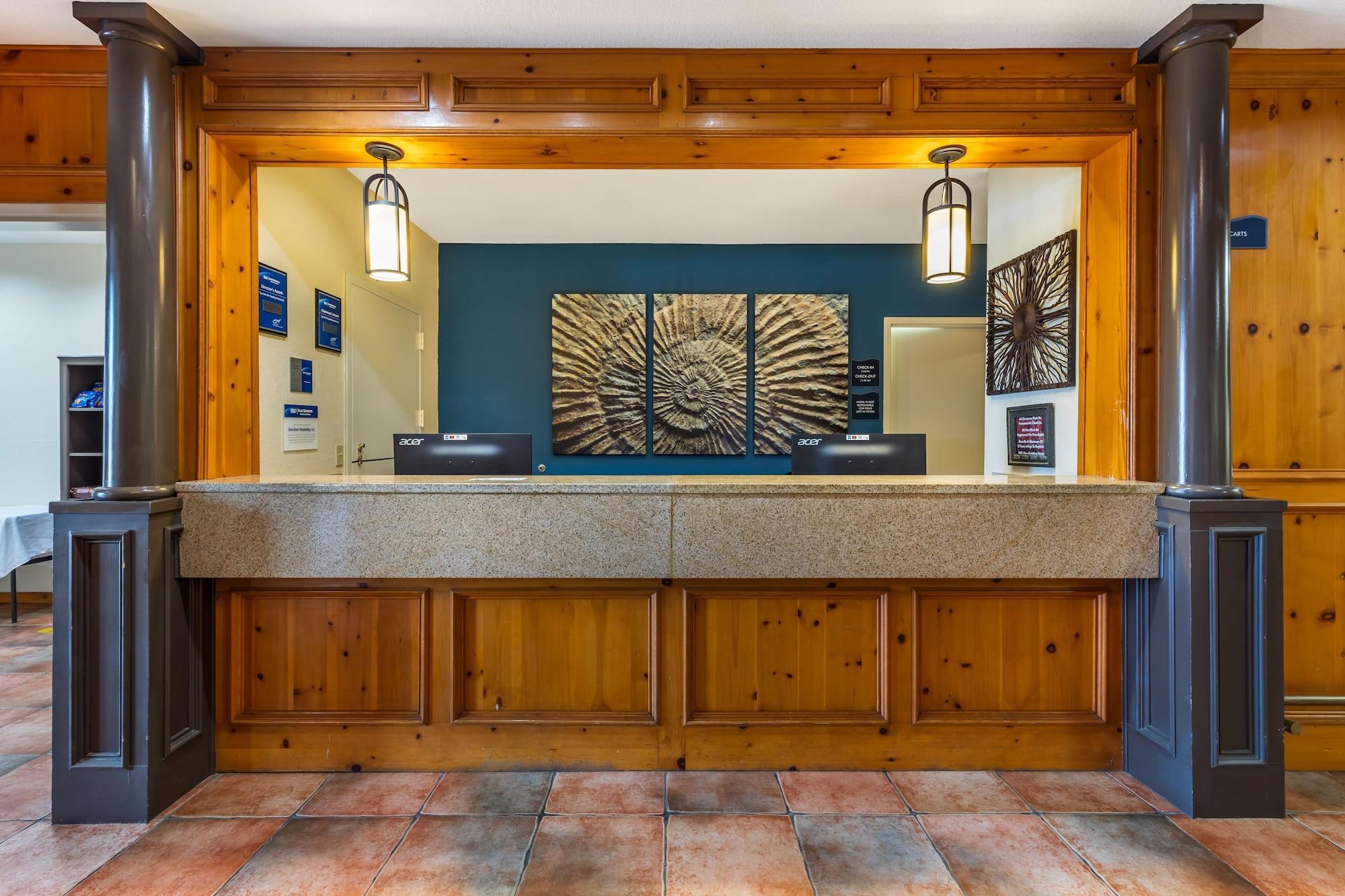 Vista Lobby Best Western Dinosaur Valley Inn & Suites