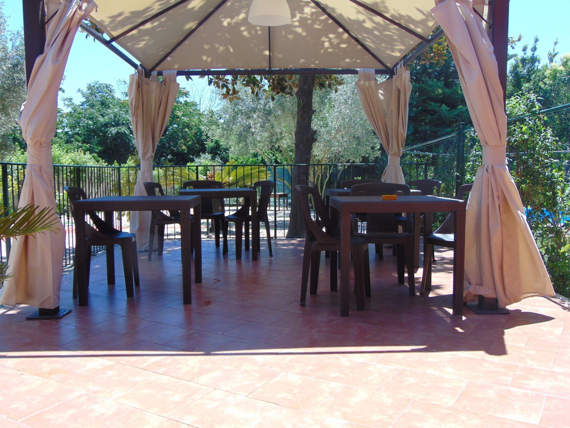 Bar/Salón Relais La Villa
