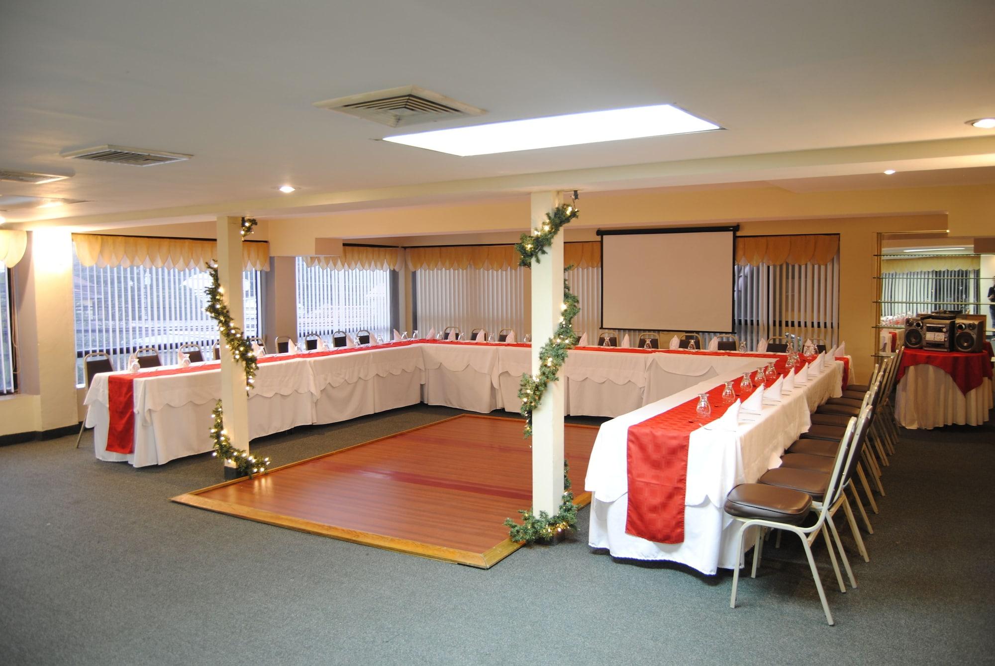 Sala de Reuniones Aparthotel La Cordillera