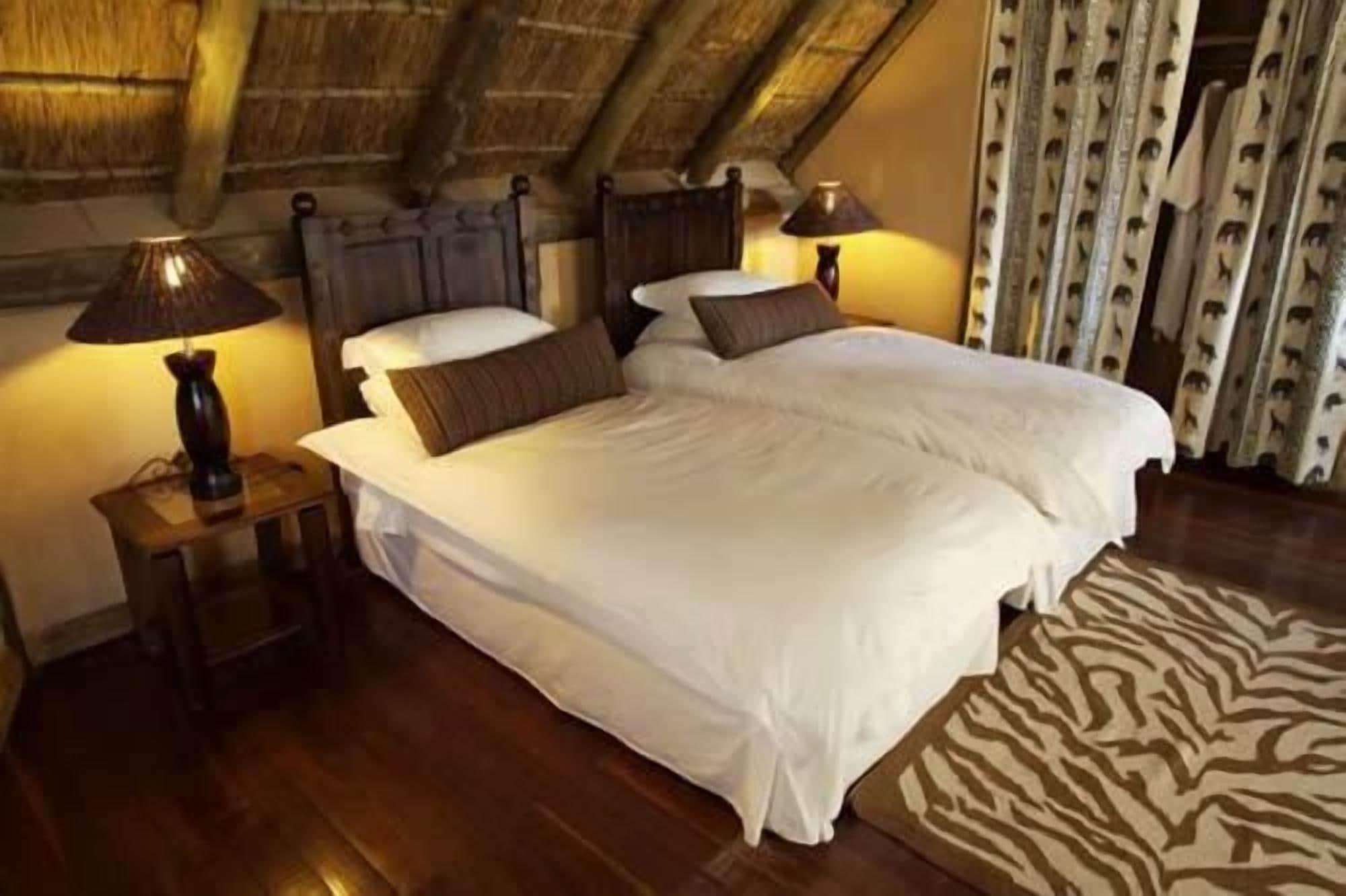 Varios Deception Valley Lodge