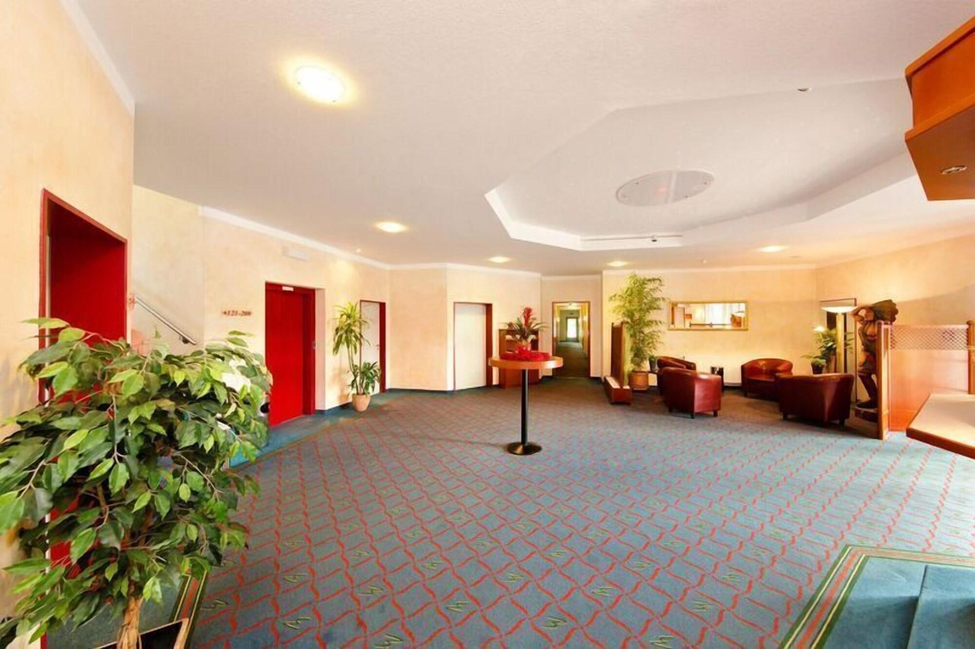 Vista Lobby Montana Hotel Kassel-Süd