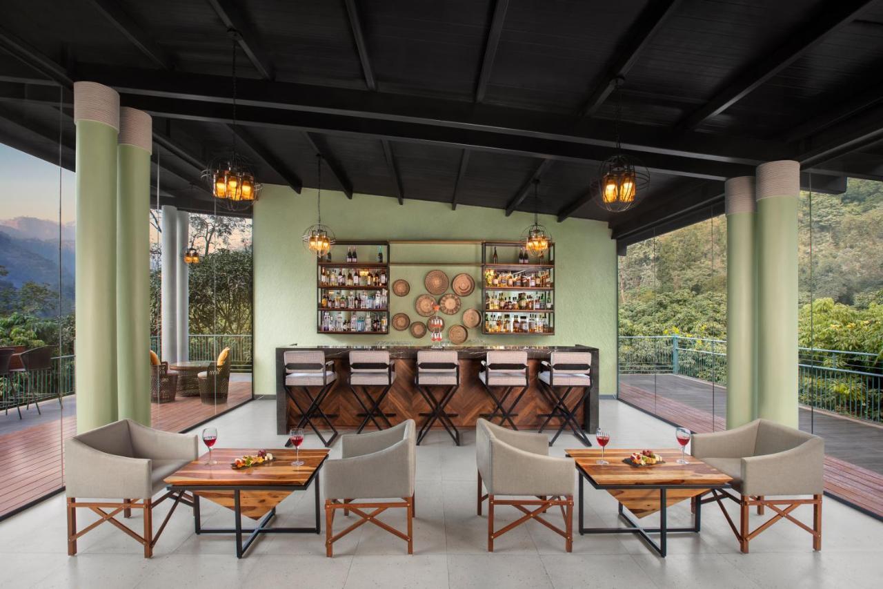 Bar/Salón Anand Kashi by the Ganges, Rishikesh - IHCL SeleQt
