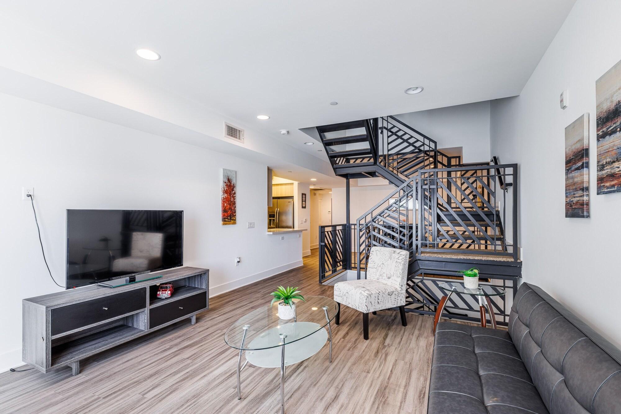 Varios Heaven on Hollywood Boulevard Furnished Apartments