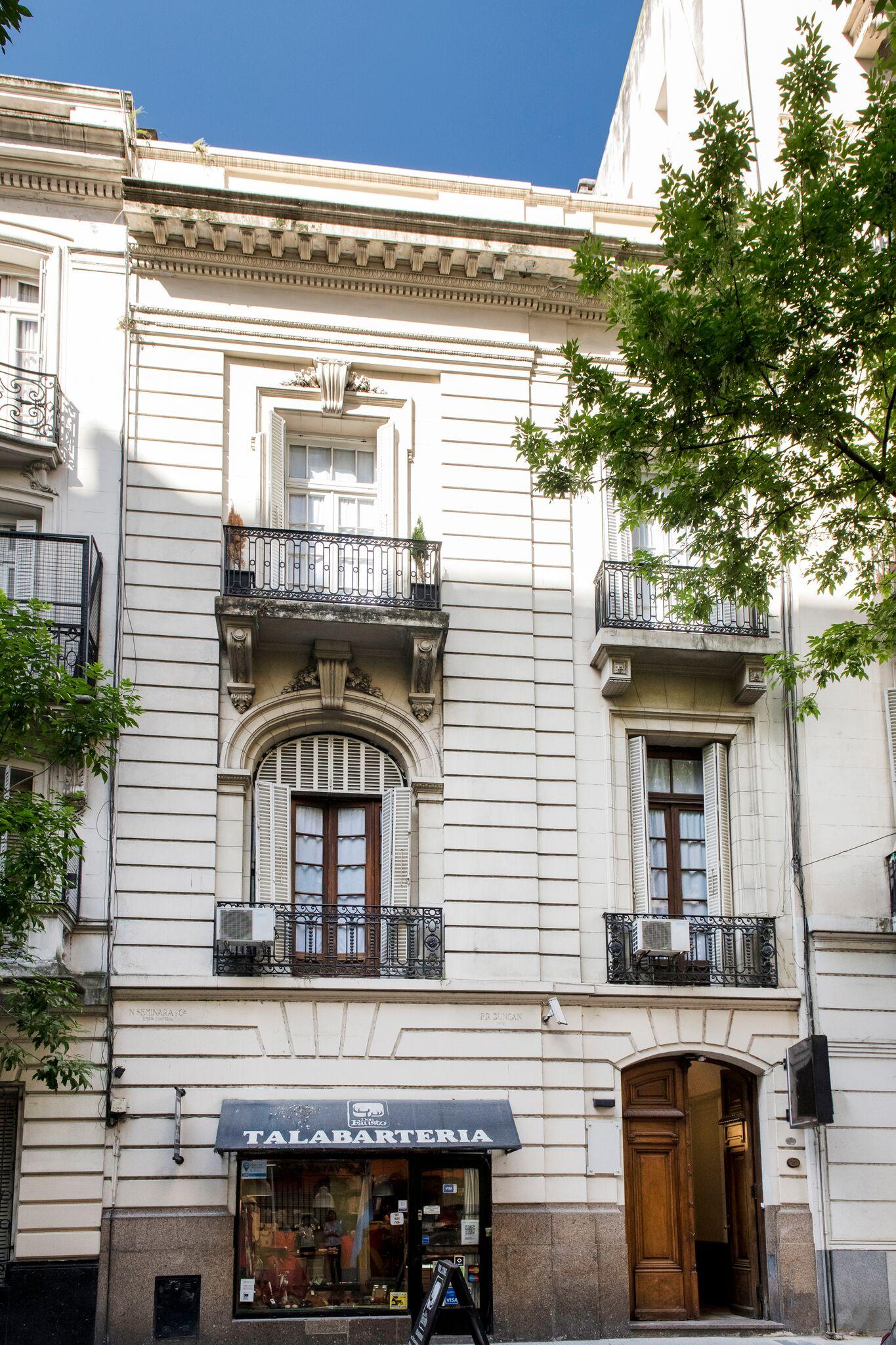 Vista Exterior Patios de Recoleta