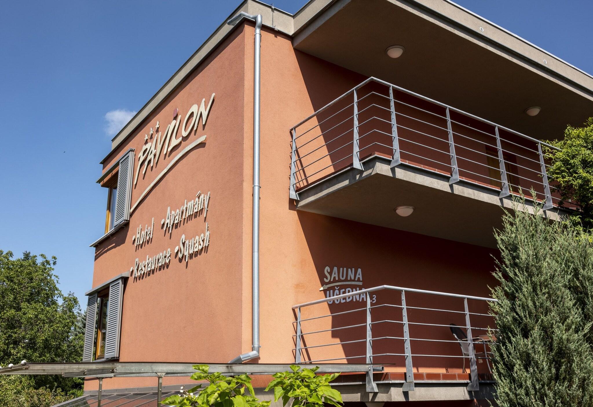 Varios Hotel Pavilon