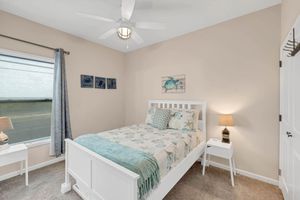 Alquiler Vacacional - Bayview Casita- Balcony & views! Community Pool, hot tub, park. Dining & beach.