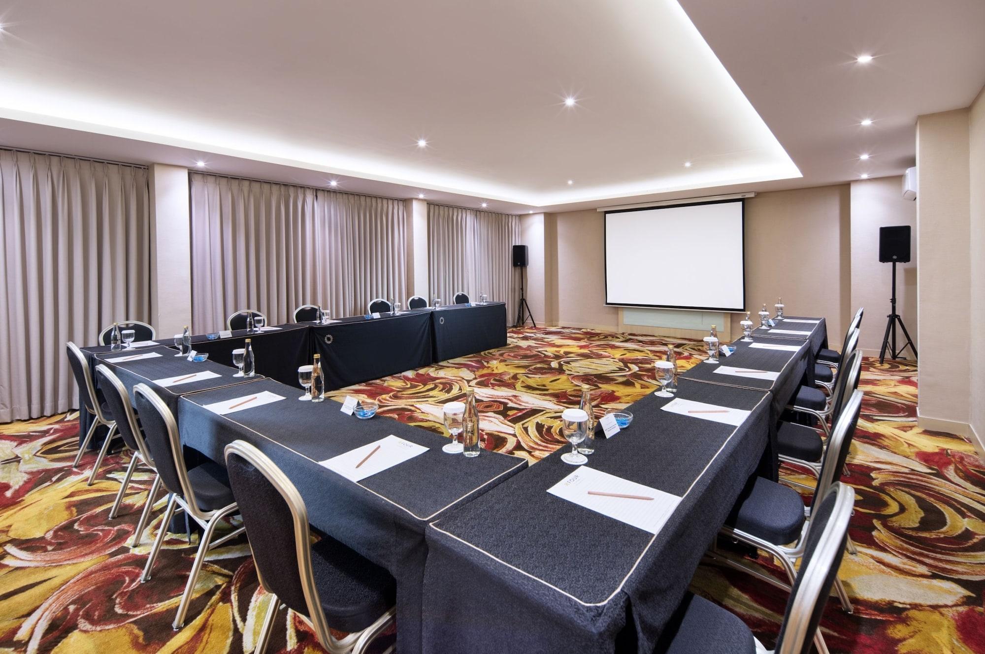 Sala de Reuniones Four Star by Trans Hotel Sanur