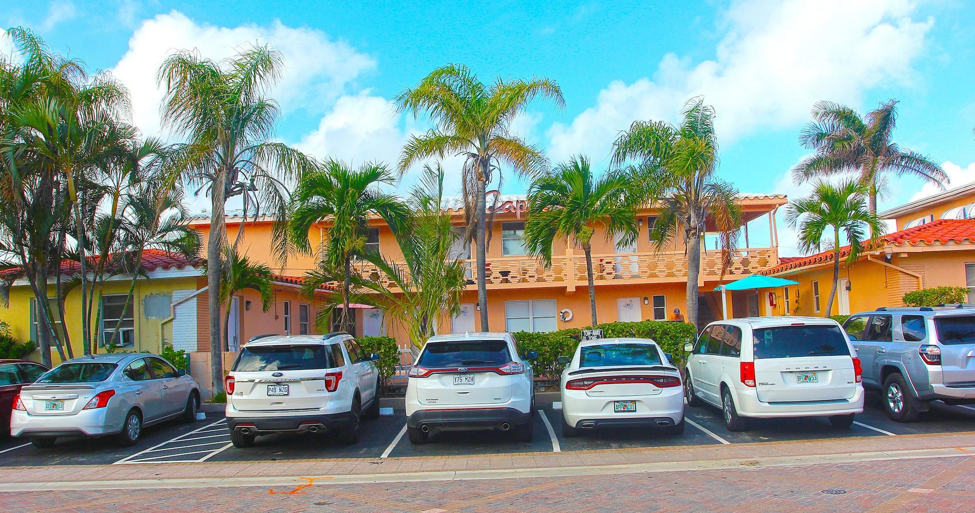 Vista Lobby Hollywood Beach Swan
