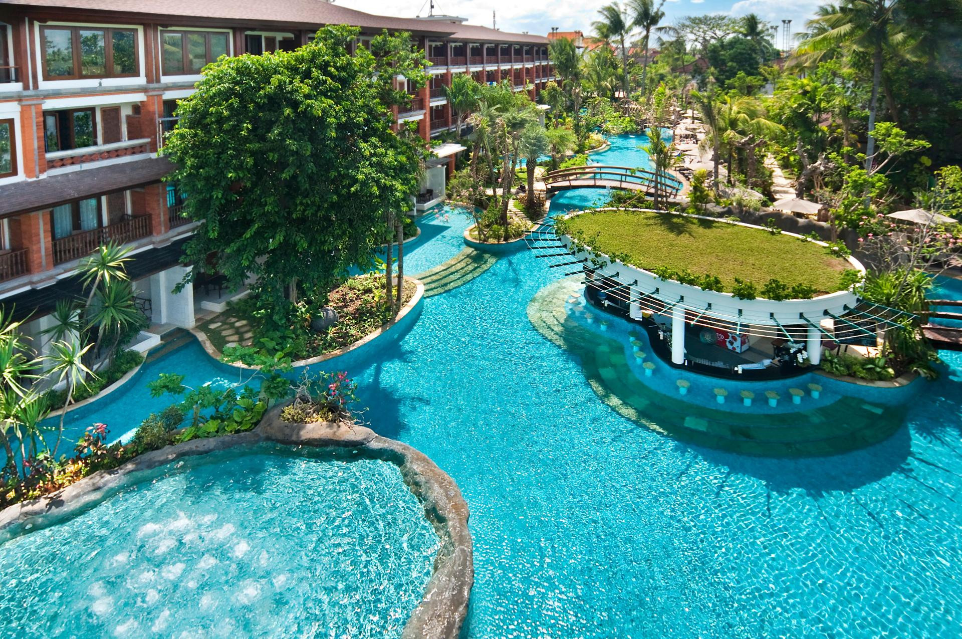 Vista Exterior Padma Resort Legian