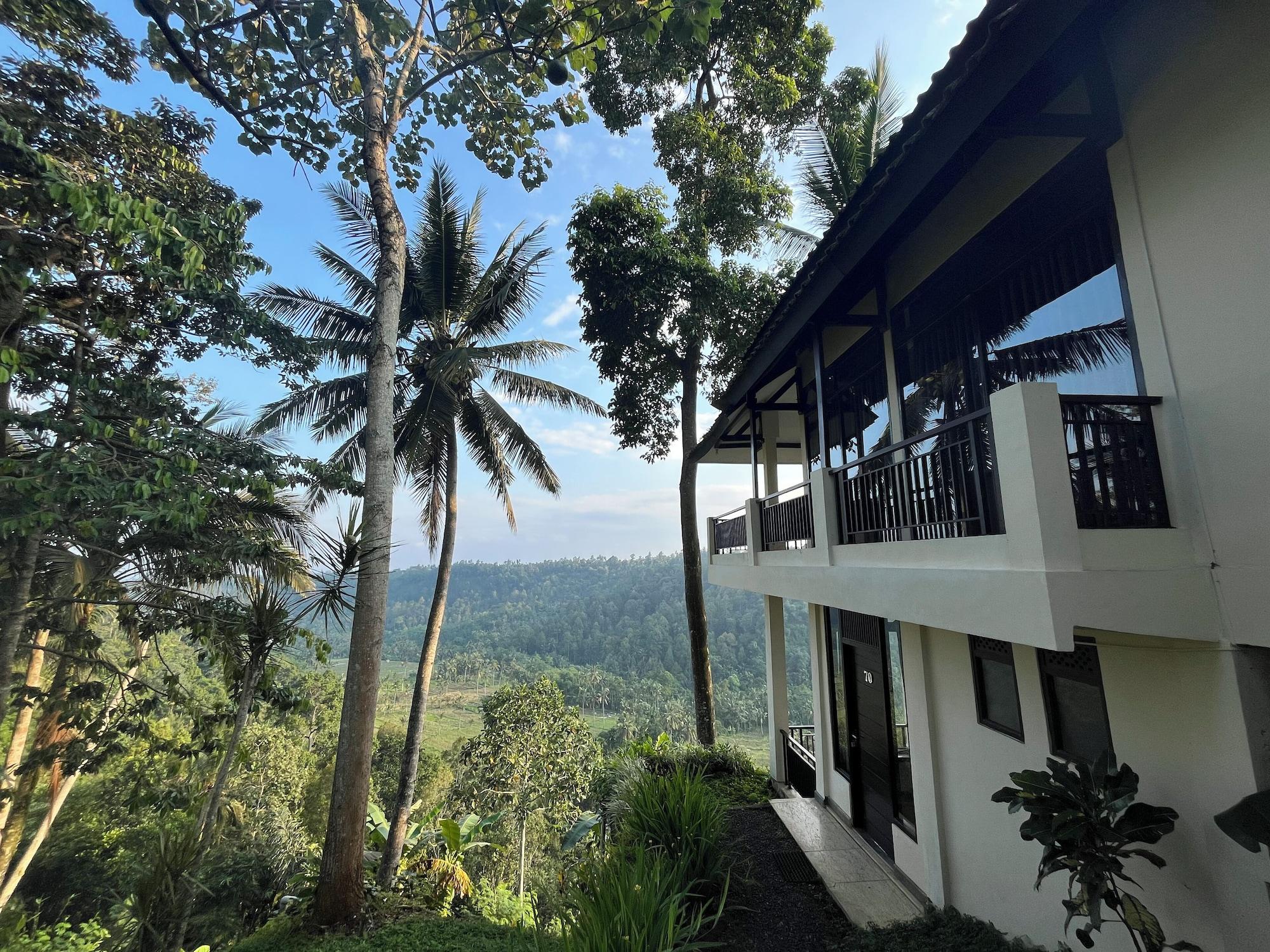 Vista Exterior Domisili Ijen Cliff By Fays Hospitality
