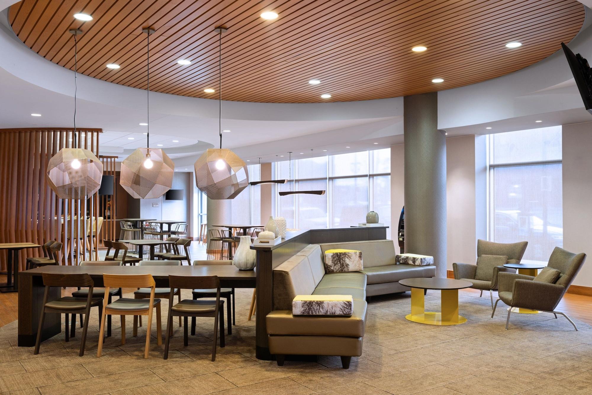Vista Lobby Springhill Suites by Marriott Pittsburgh Mt. Lebanon