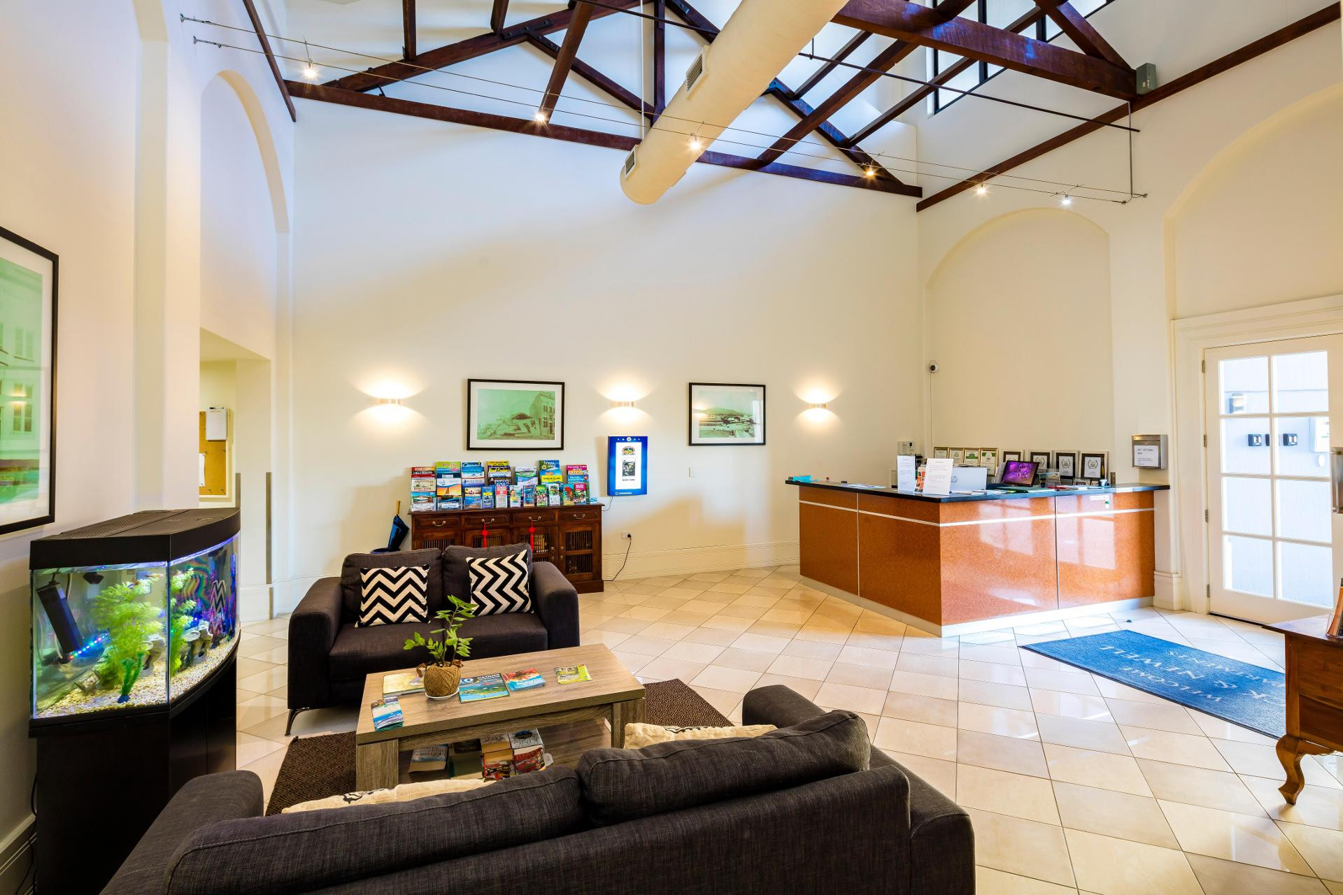 Vista Lobby Jack & Newell Holiday Apartments