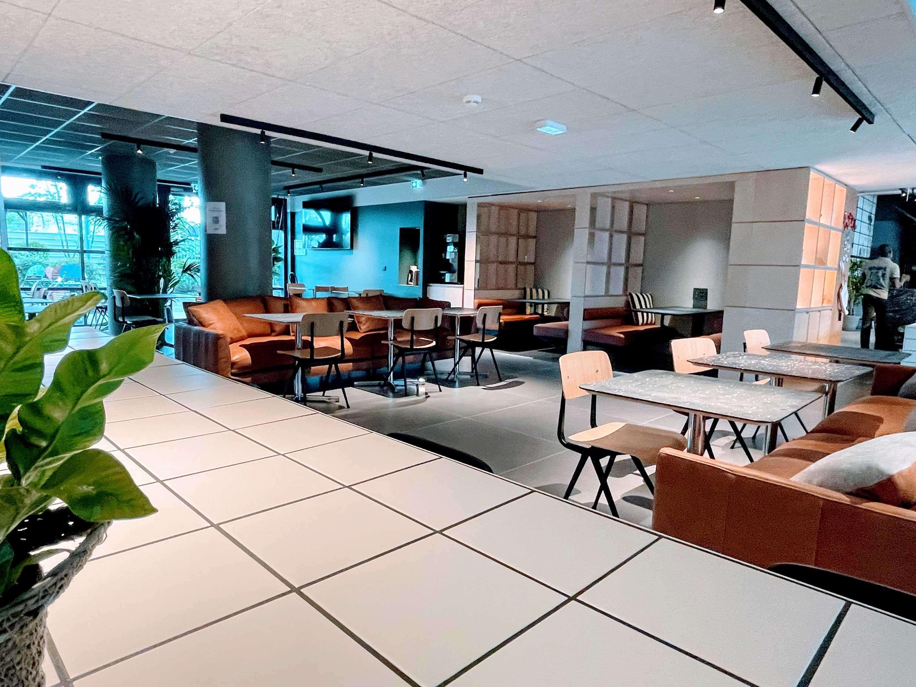 Restaurant greet Hotel Paris porte de la Chapelle - Aréna