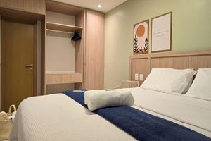 Alquiler Vacacional - Apê com Ar em Todos os Ambientes, Garagem e Lazer de Resort