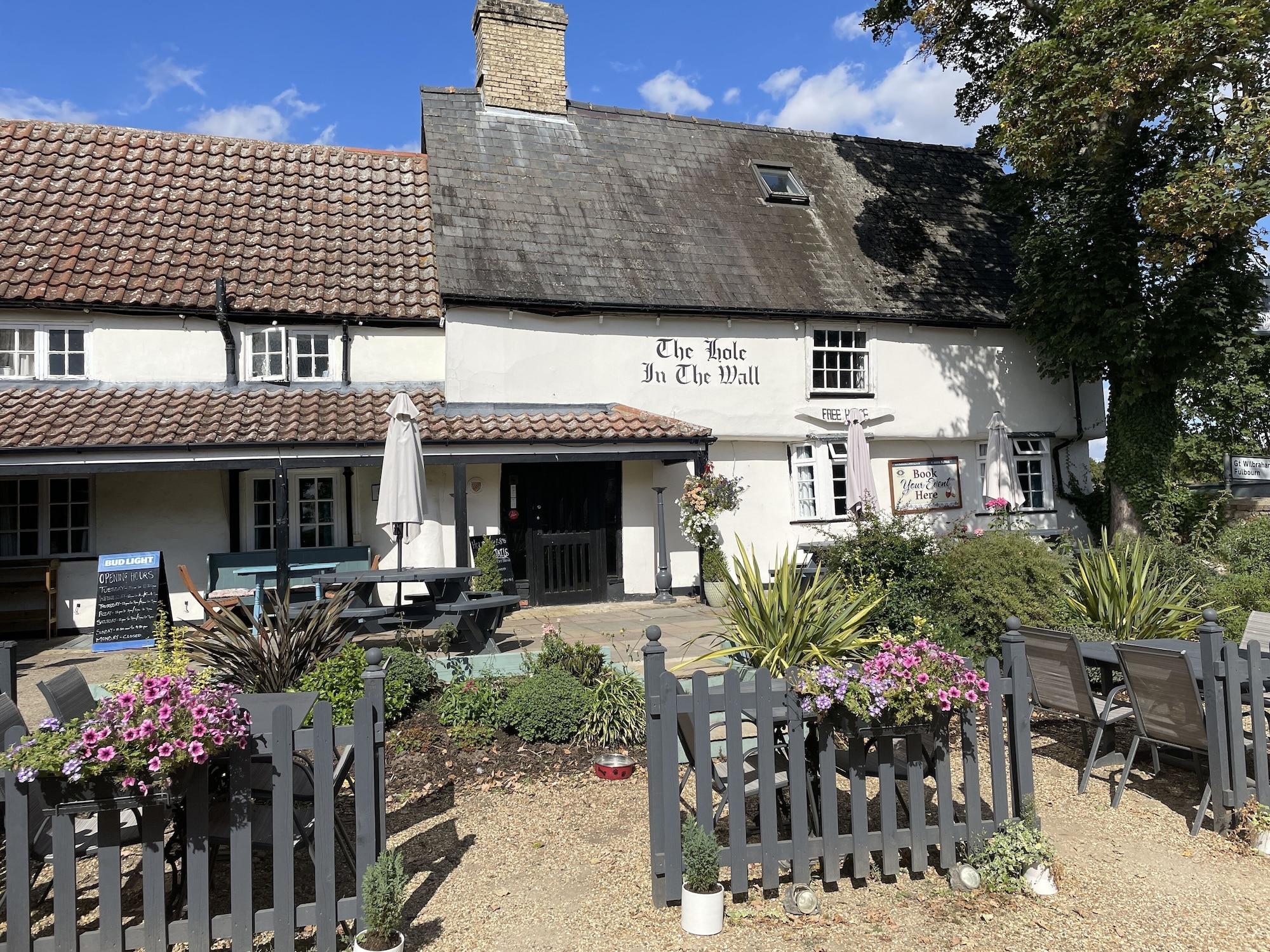 Vista Exterior The Hole In The Wall