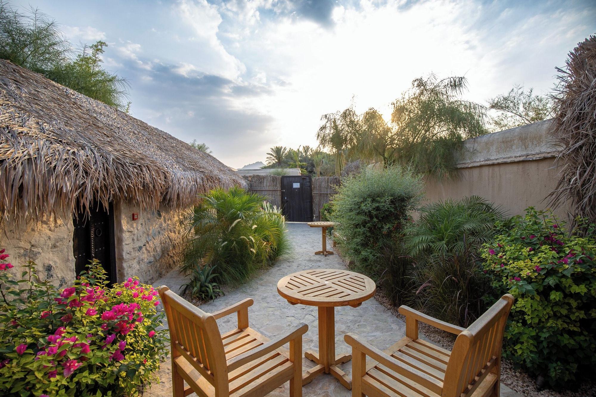 Equipamiento de Habitación Hatta Village Lodges