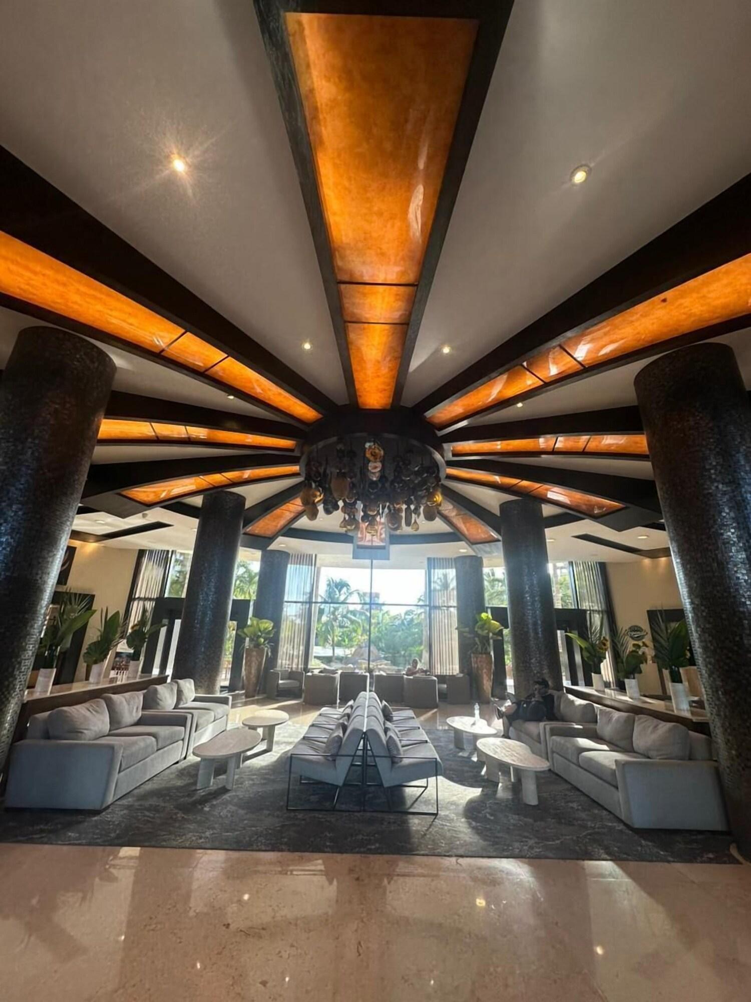 Vista Lobby Garza Blanca