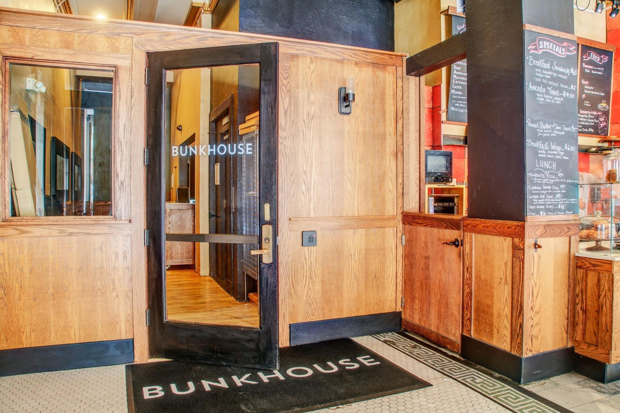 Vista Lobby The Bartlett Hotel and Guesthouse