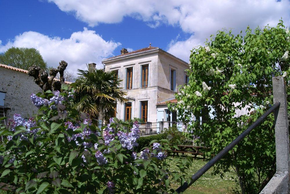 Domaine La Fontaine Soubran | Bed And Breakfast En Despegar