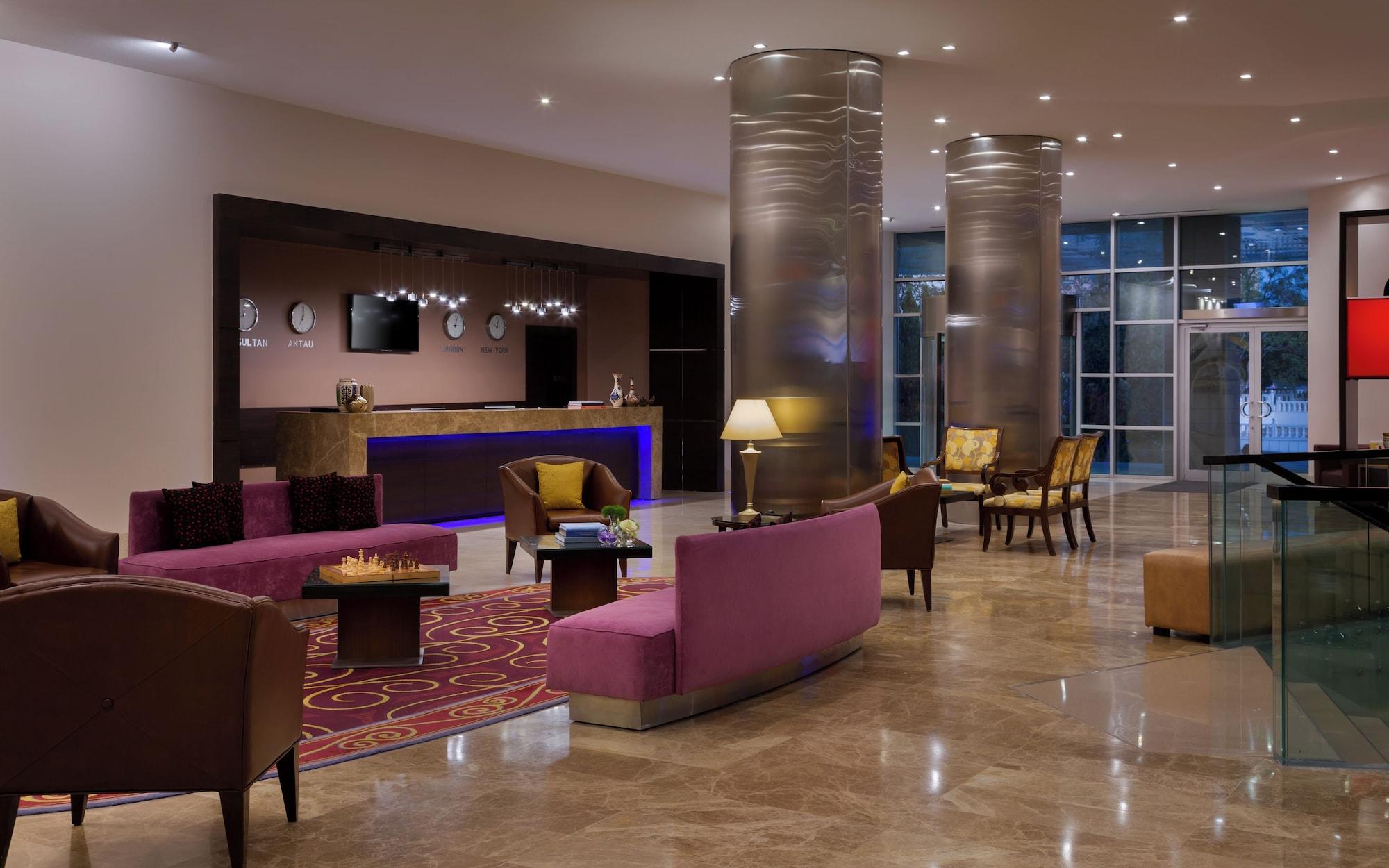 Vista Lobby Renaissance by Sulo