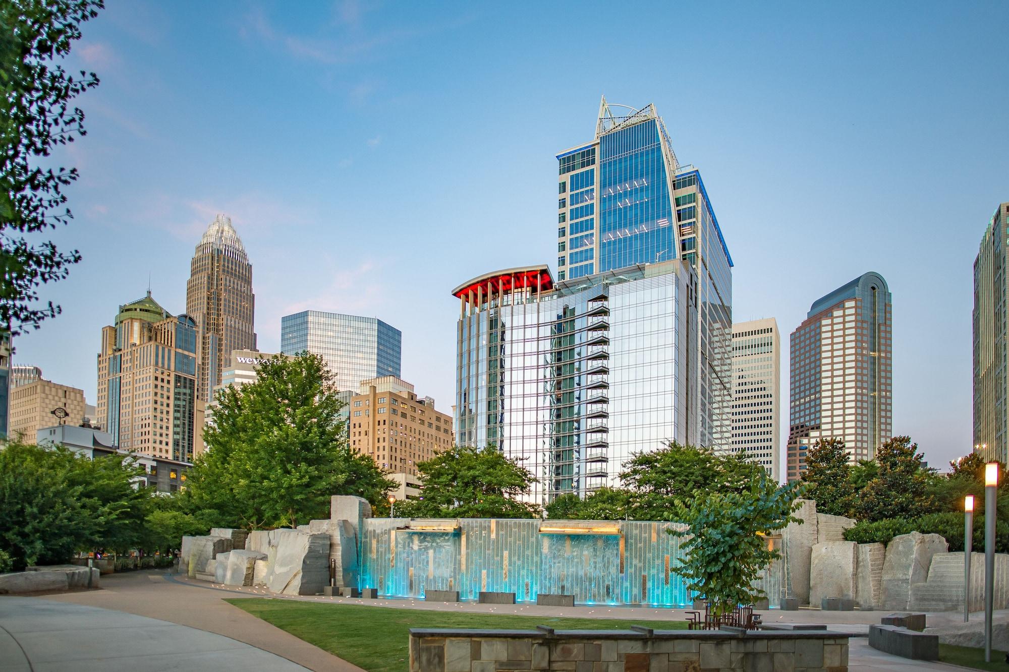 Vista Exterior Kimpton Tryon Park Hotel by IHG