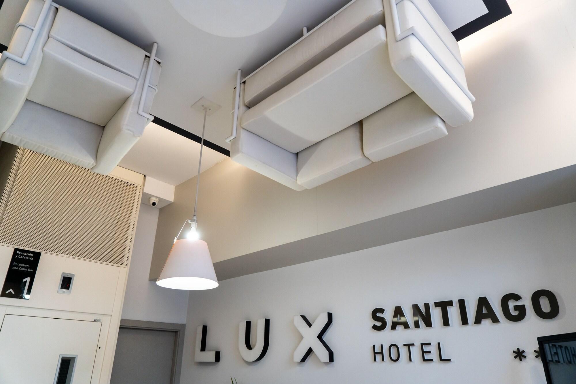Vista Exterior Lux Santiago Hotel