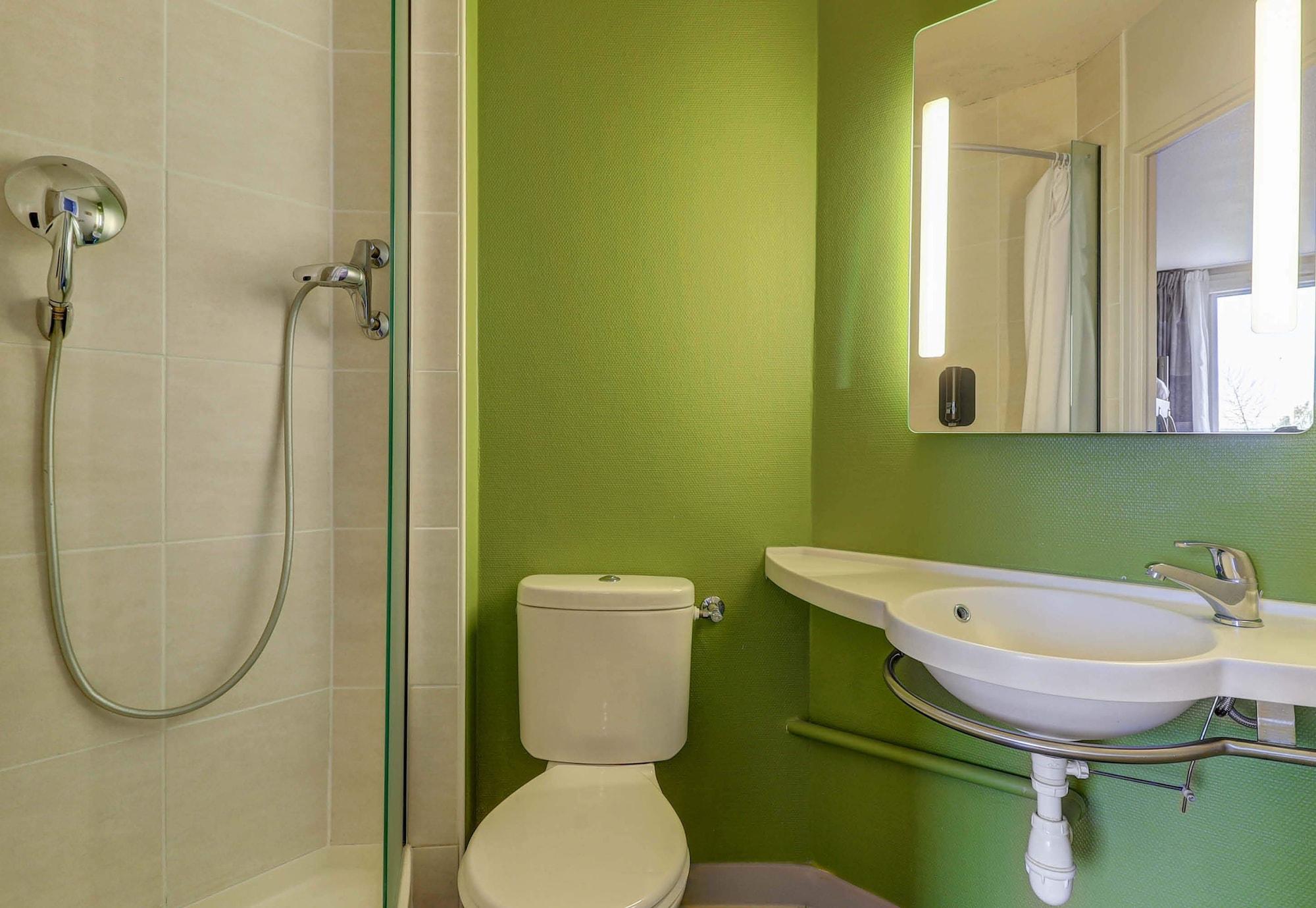 Equipamiento de Habitación B&B HOTEL Paray-le-Monial