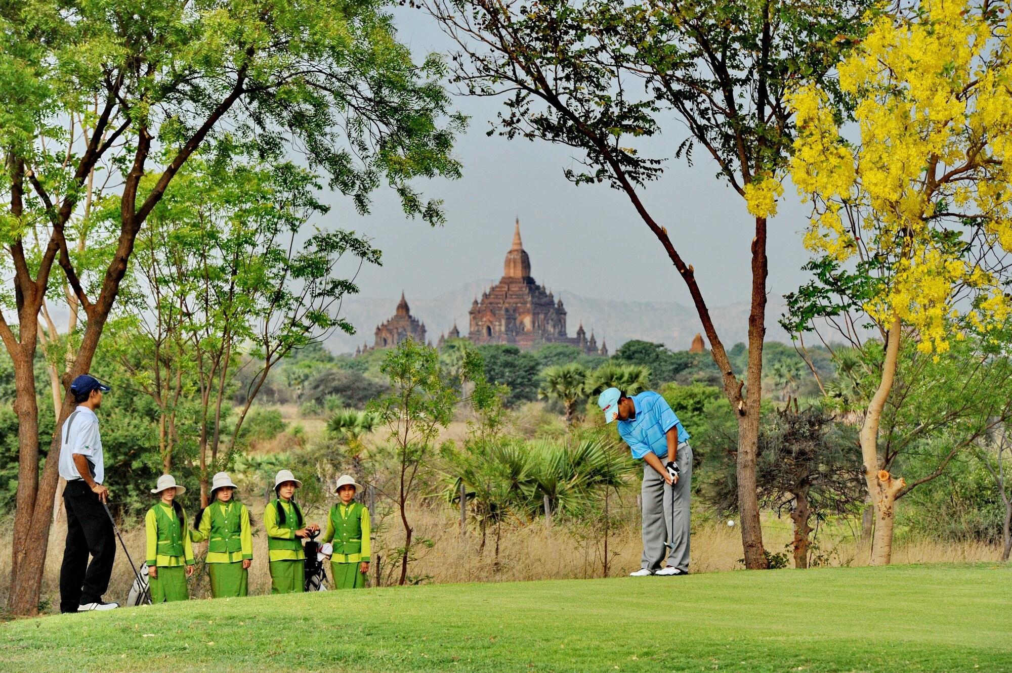 Campo de Golf Amazing Bagan Resort