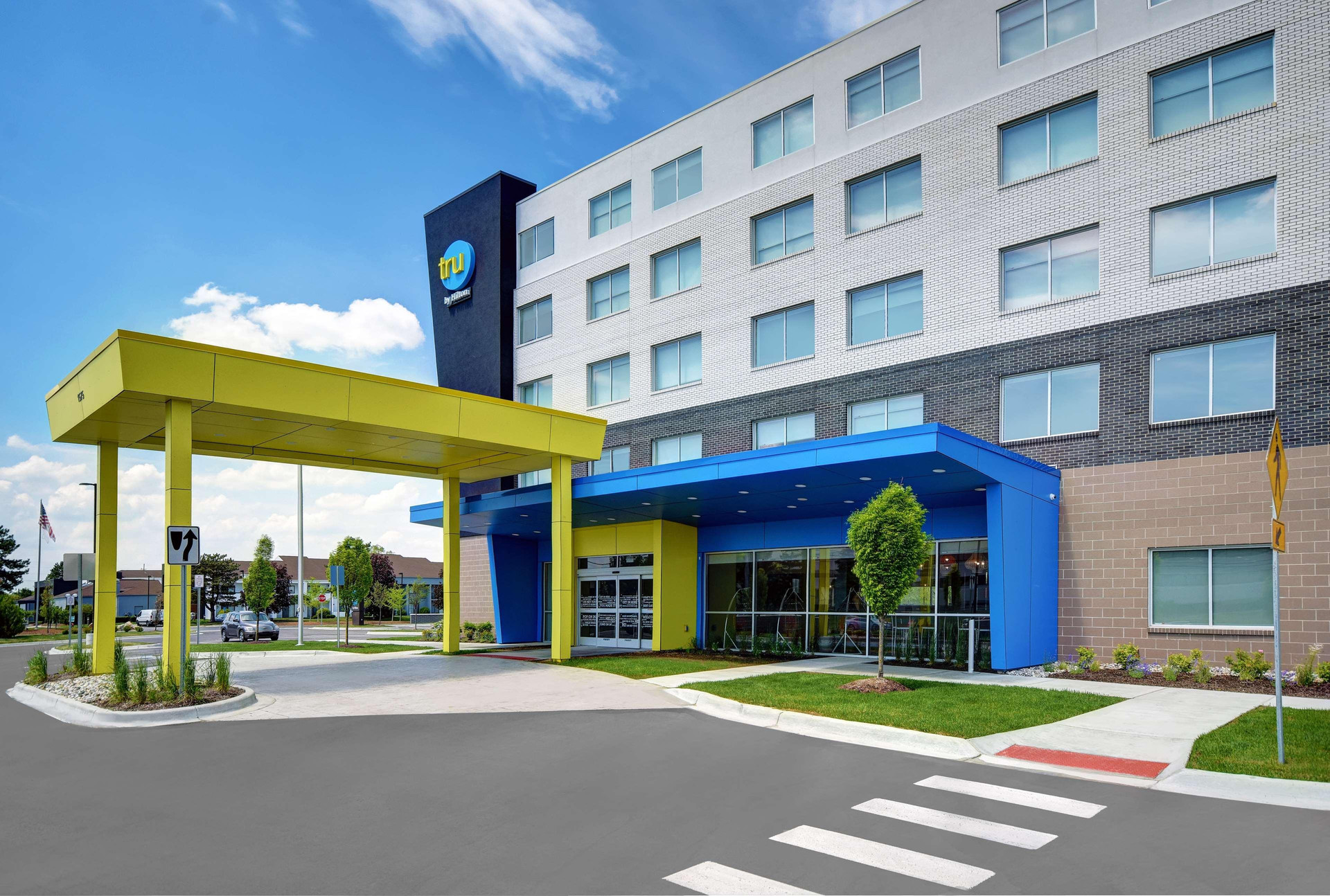 Vista Exterior Tru by Hilton Troy Detroit