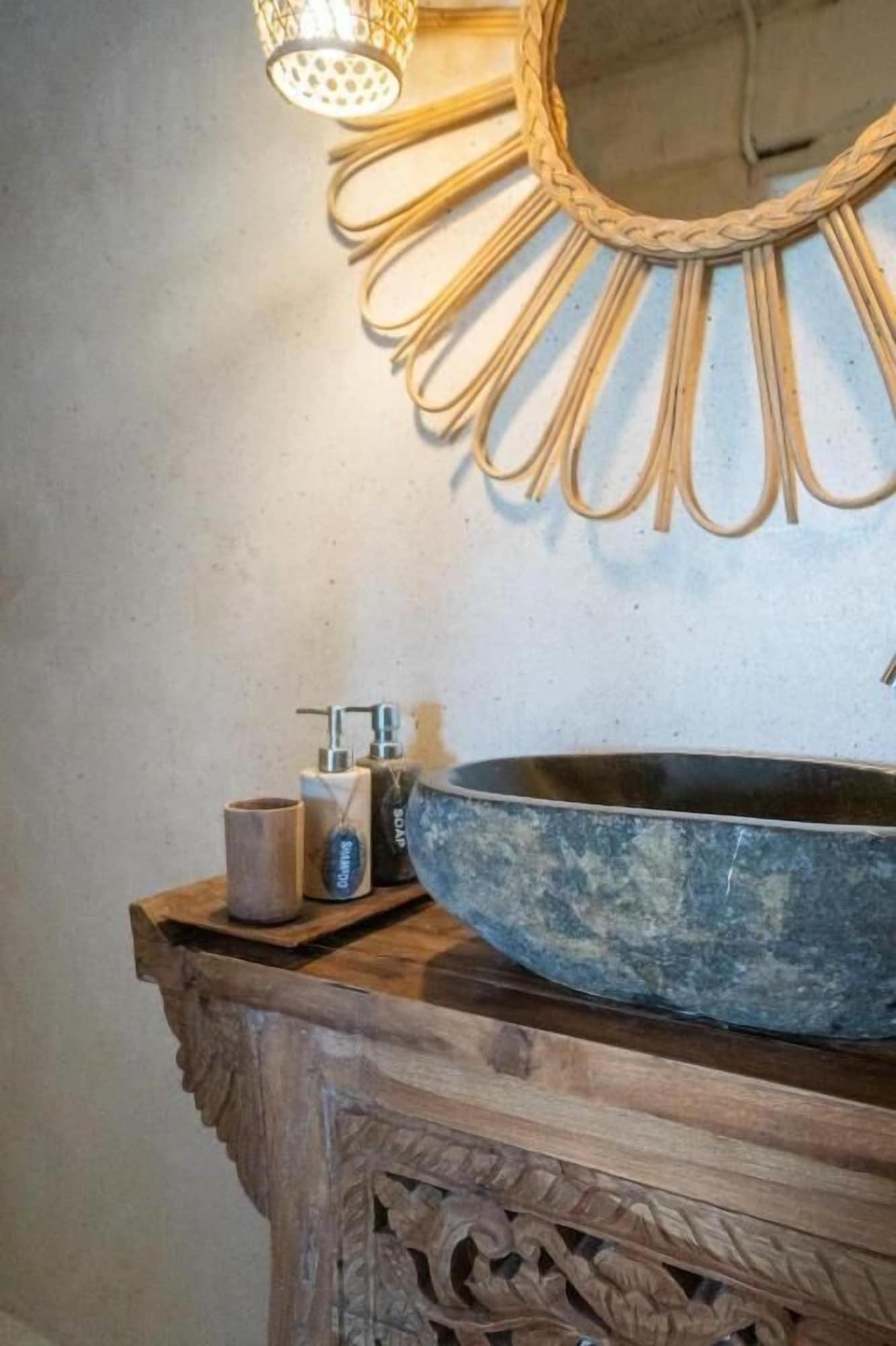 Varios Dreamsea Uluwatu